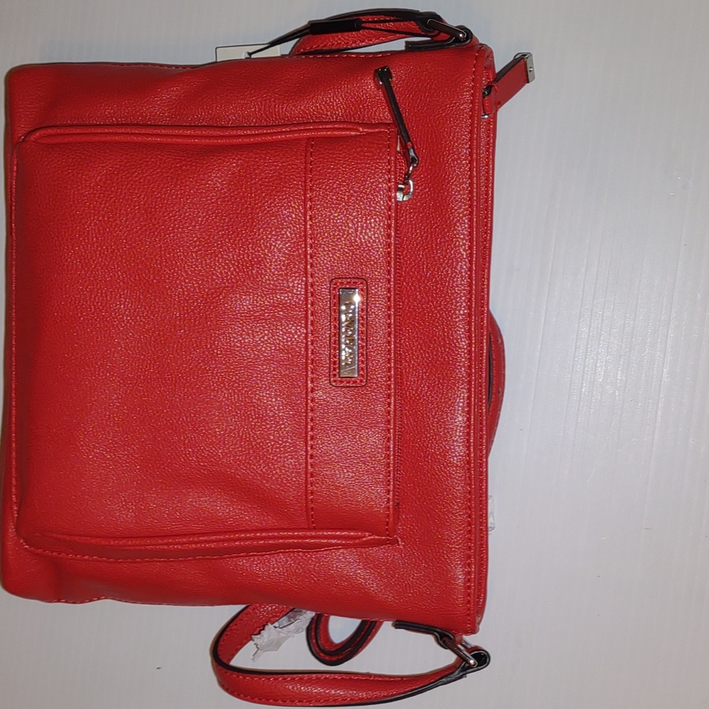 😺CALVIN KLEIN R-q Crossbody Bag in Red - Picture 6 of 12